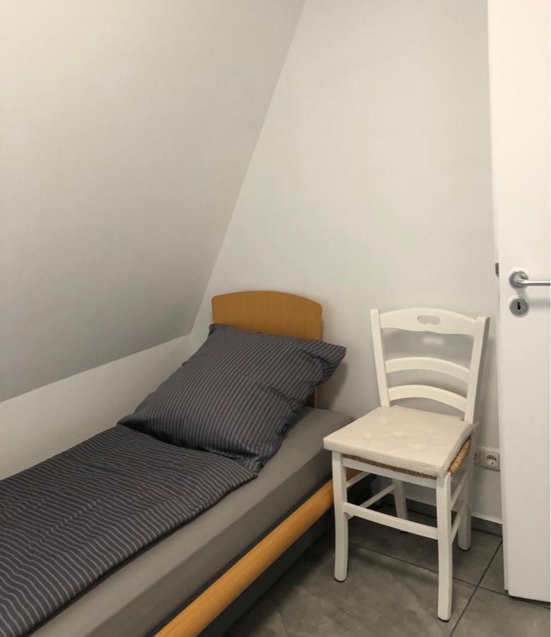 Dachgeschosswohnung Mit Seeblick Ahrensbok Exterior photo